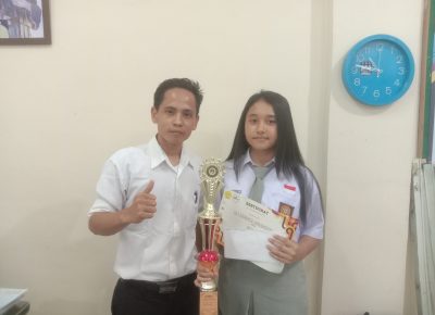 Siswi SMK Grafika Bina Media Juara 1 Story Telling