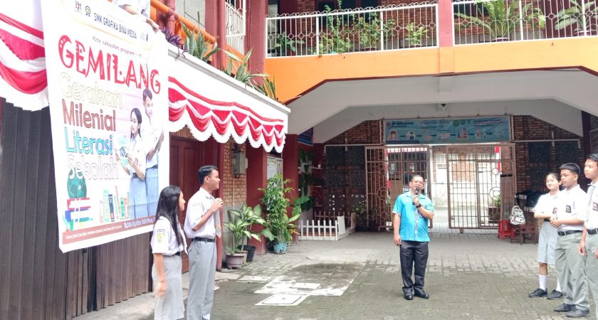 Kepala Sekolah SMK Grafika Bina Media Medan Membuka Kegiatan Generasi Milenial Literasi Membaca